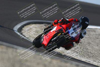 media/Nov-02-2025-Lets Ride (Sun) [[f7a3caa734]]/B Group/1220pm (Turn 2 Outside)/